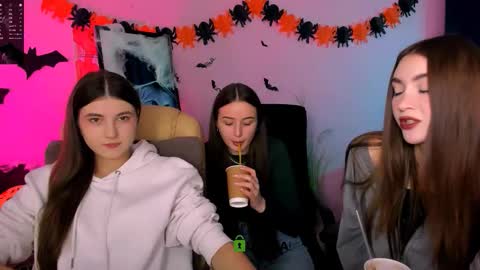 Snapshot of lissa_night chatting on October 25, 8:55 am lissa_night online show from October 25, 8:55 am