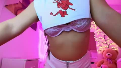 Snapshot of lissa_yassemin chatting on November 30, 9:08 pm lissa_yassemin online show from November 30, 9:08 pm