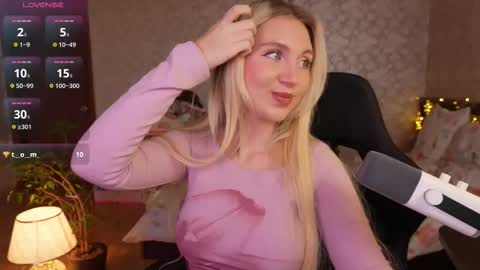 Snapshot of lissablush_ chatting on November 4, 10:58 am Lissa online show from November 4, 10:58 am