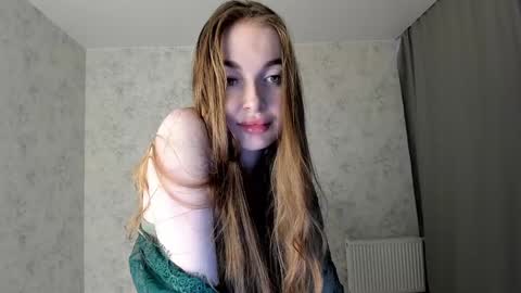 Snapshot of lissacain chatting on February 3, 10:14 am Lissa online show from February 3, 10:14 am