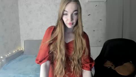 Snapshot of lissacain chatting on October 4, 5:22 pm Lissa online show from October 4, 5:22 pm