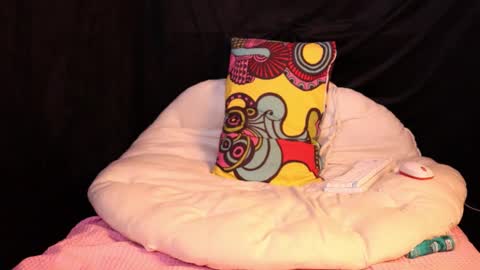 Lissa Ross online show from February 26, 5:50 pm