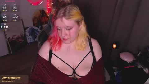 Snapshot of lissamuff chatting on February 14, 4:15 pm Lissa online show from February 14, 4:15 pm