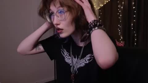 lissaros online show from January 8, 1:02 pm