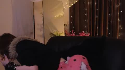 lissaros online show from January 10, 12:07 pm