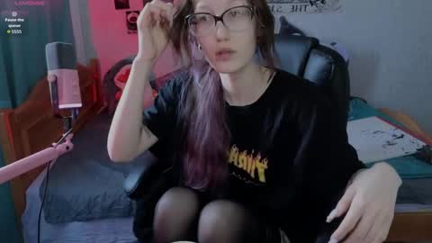 lissaros online show from March 28, 10:15 am