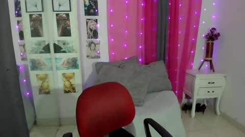 lissa online show from December 1, 9:42 pm