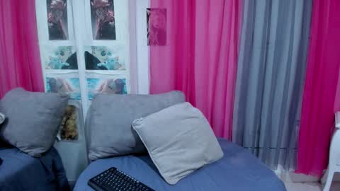 Snapshot of lissavillalobos chatting on March 5, 9:44 pm lissa online show from March 5, 9:44 pm