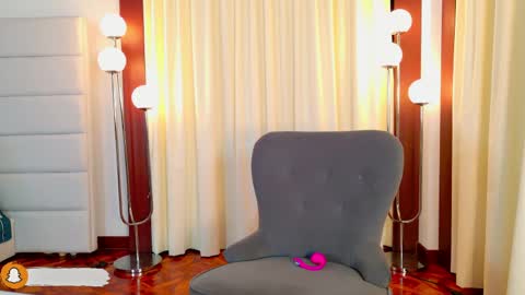 Lisseth Long  online show from May 13, 1:14 am
