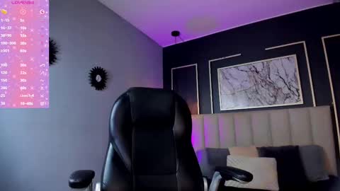 Snapshot of lissy__dream chatting on March 8, 10:13 pm lissy__dream online show from March 8, 10:13 pm