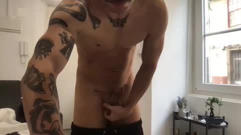 litlelover online show from January 9, 11:35 am