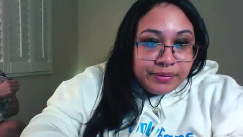 Snapshot of littldeath chatting on November 6, 10:38 am littldeath online show from November 6, 10:38 am