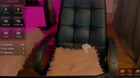 little__boss online show from December 28, 9:19 pm