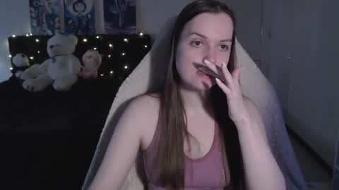 little__flowers online show from December 14, 8:09 am