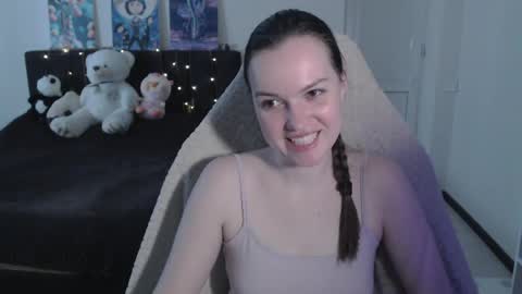 little__flowers online show from May 13, 9:06 am