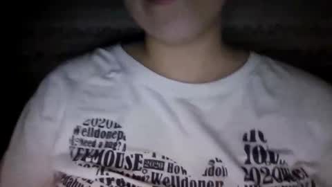 Snapshot of little_anef chatting on March 12, 6:41 am little_anef online show from March 12, 6:41 am