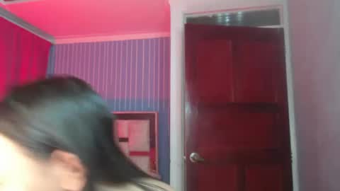 Snapshot of little_aphrodite2 chatting on February 20, 10:05 am Aliciaparaisss online show from February 20, 10:05 am