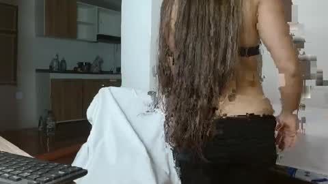 Snapshot of little_babyboo_ chatting on April 6, 11:05 pm Catalina online show from April 6, 11:05 pm