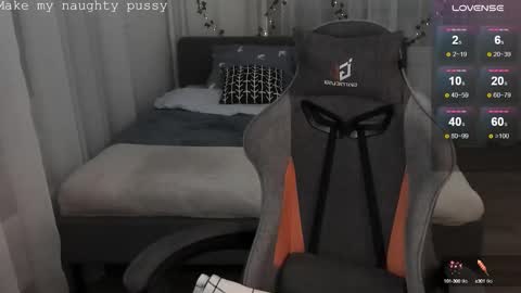 Snapshot of little_bambii_ chatting on October 5, 7:12 pm Eva online show from October 5, 7:12 pm