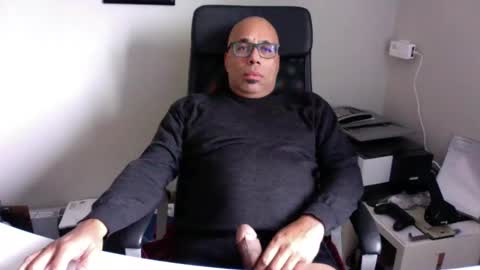Snapshot of little_buddha chatting on February 13, 9:09 am Pure Black Power online show from February 13, 9:09 am