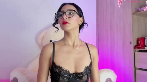 Snapshot of little_channel_ chatting on February 4, 11:16 am online show from February 4, 11:16 am