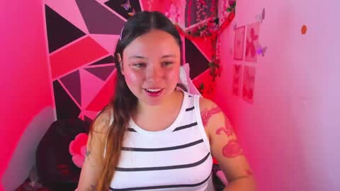 Snapshot of little_emma0 chatting on April 15, 4:36 pm Carol online show from April 15, 4:36 pm