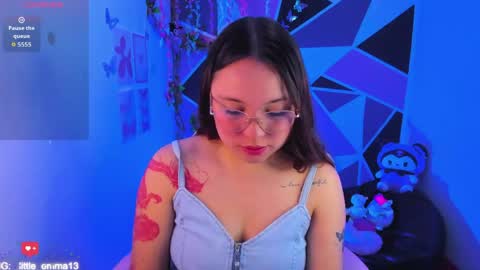 Snapshot of little_emma0 chatting on April 23, 6:43 pm Carol online show from April 23, 6:43 pm