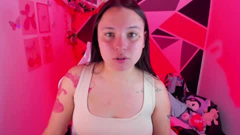 Snapshot of little_emma0 chatting on May 5, 3:42 pm Carol online show from May 5, 3:42 pm
