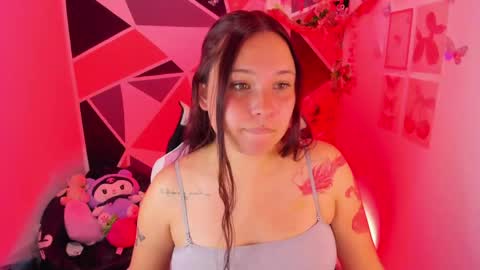 Snapshot of little_emma0 chatting on May 8, 2:28 am Carol online show from May 8, 2:28 am