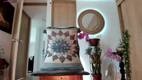 Snapshot of little_izzi chatting on October 20, 8:31 pm Izzi online show from October 20, 8:31 pm