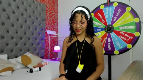 little_lilith_apple online show from January 18, 7:04 pm