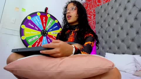 little_lilith_apple online show from February 4, 10:34 pm