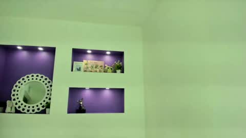 little_lilith_apple online show from September 9, 10:59 am