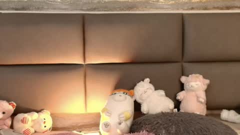 little_mayy online show from February 10, 12:20 pm