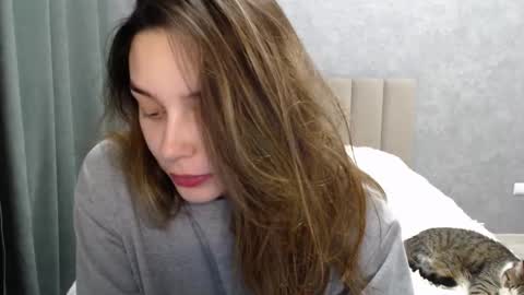 Mia   Im online every day 1530 PM in New York  2030 PM in London online show from February 4, 7:55 pm