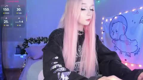 Snapshot of little_misaki chatting on April 10, 10:25 pm Maria online show from April 10, 10:25 pm