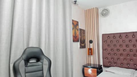 Snapshot of little_naiara chatting on December 17, 4:11 pm Katty online show from December 17, 4:11 pm