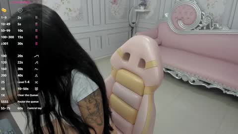 Snapshot of little_naiara chatting on January 27, 10:16 am Katty online show from January 27, 10:16 am