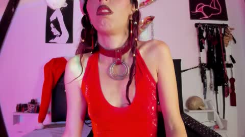 Little Nauughty2 online show from December 3, 1:42 pm