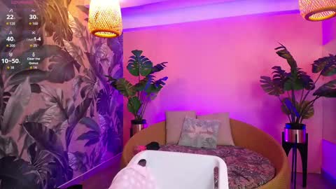 Paulette online show from October 19, 1:12 pm