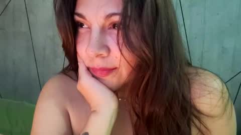 Snapshot of little_princess_maya chatting on January 20, 7:04 am Maya online show from January 20, 7:04 am