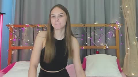 Snapshot of little_radiant_sun chatting on February 5, 9:15 am Kriss online show from February 5, 9:15 am