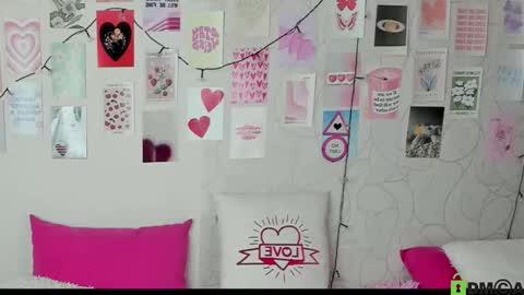 Snapshot of little_radiant_sun chatting on October 27, 8:51 am Kriss online show from October 27, 8:51 am