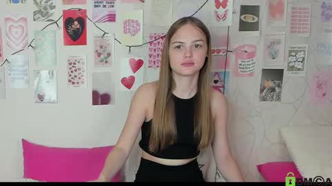 Snapshot of little_radiant_sun chatting on November 6, 7:31 am Kriss online show from November 6, 7:31 am