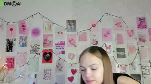 Snapshot of little_radiant_sun chatting on January 8, 10:06 am Kriss online show from January 8, 10:06 am