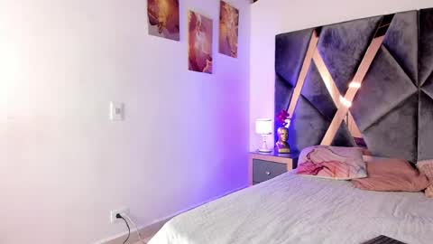 Eva online show from May 17, 6:37 pm