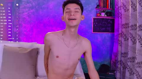 Snapshot of little_twiink chatting on September 27, 5:56 am Juan Ferrer online show from September 27, 5:56 am