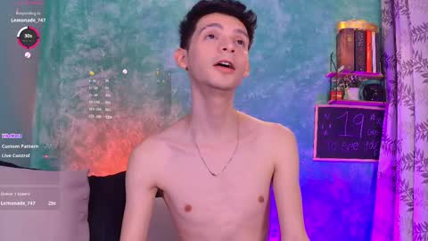 Snapshot of little_twiink chatting on October 4, 3:26 am Juan Ferrer online show from October 4, 3:26 am