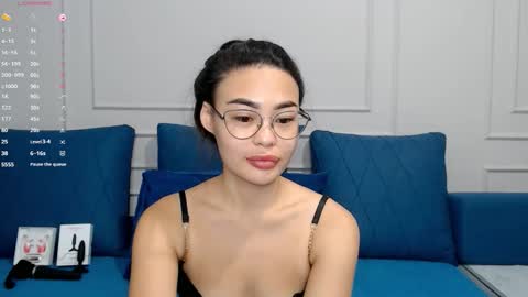 Kwan online show from November 13, 3:22 pm