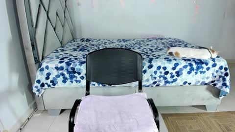 Abbie online show from December 10, 12:28 am